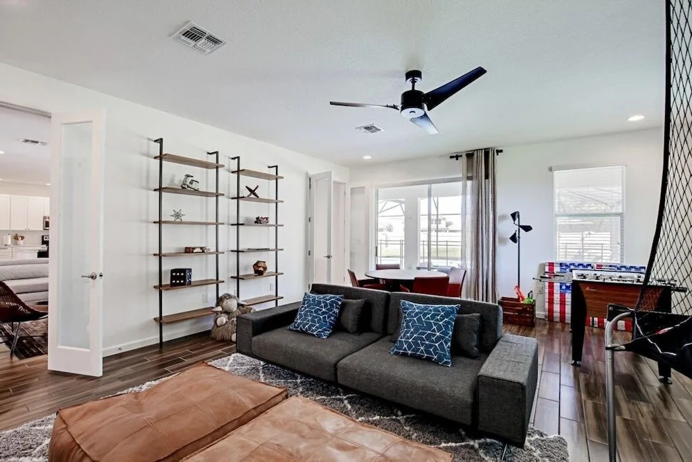 Very Private Surroundings Pool, Game Room & More! 7 Bedroom Home