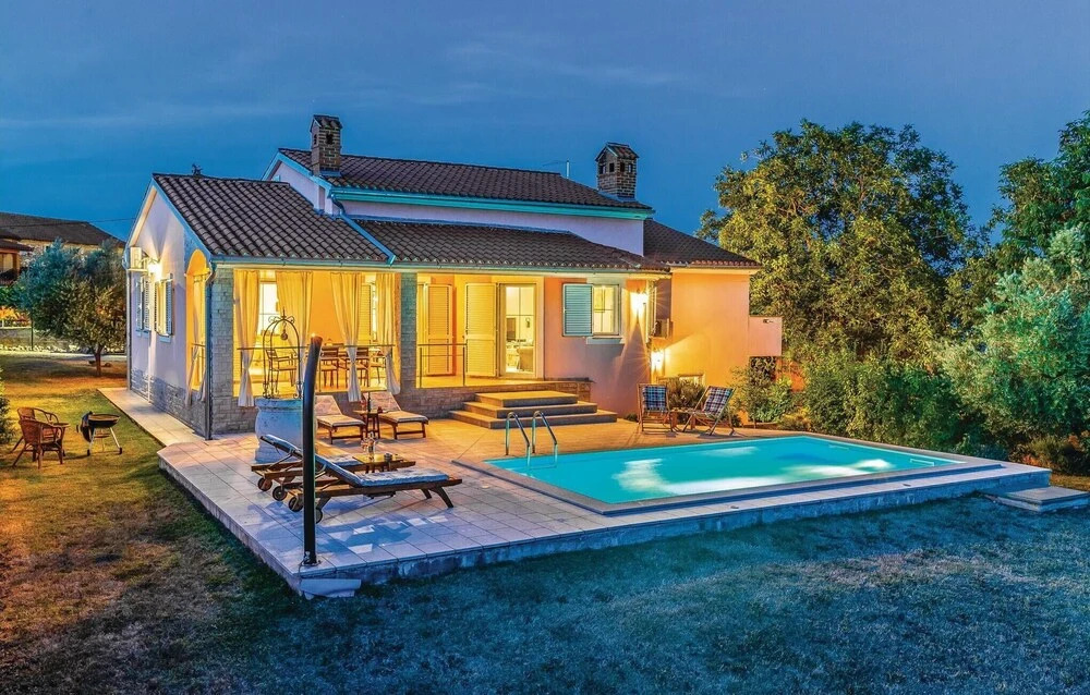 Gorgeous Home In Marcana