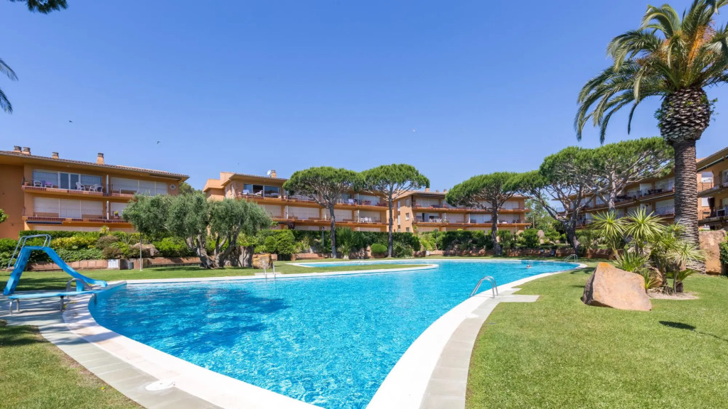 Illa 58 in Calella de Palafrugell