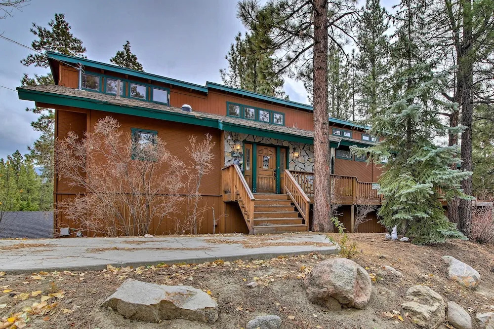 Hike, Ski, Fish: Big Bear Lake Lodge w/ Deck