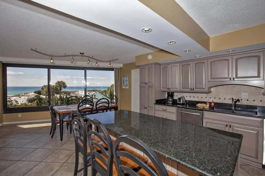 Beachside Towers at Sandestin by Panhandle Getaways