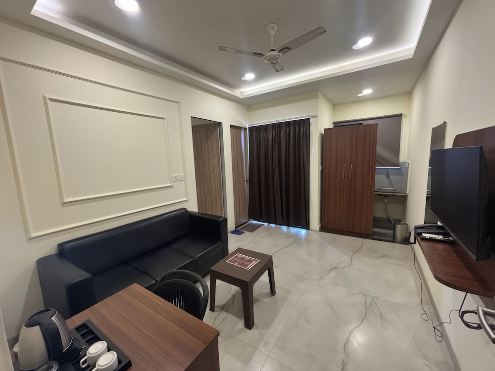 Hotel Madhav and Restaurant