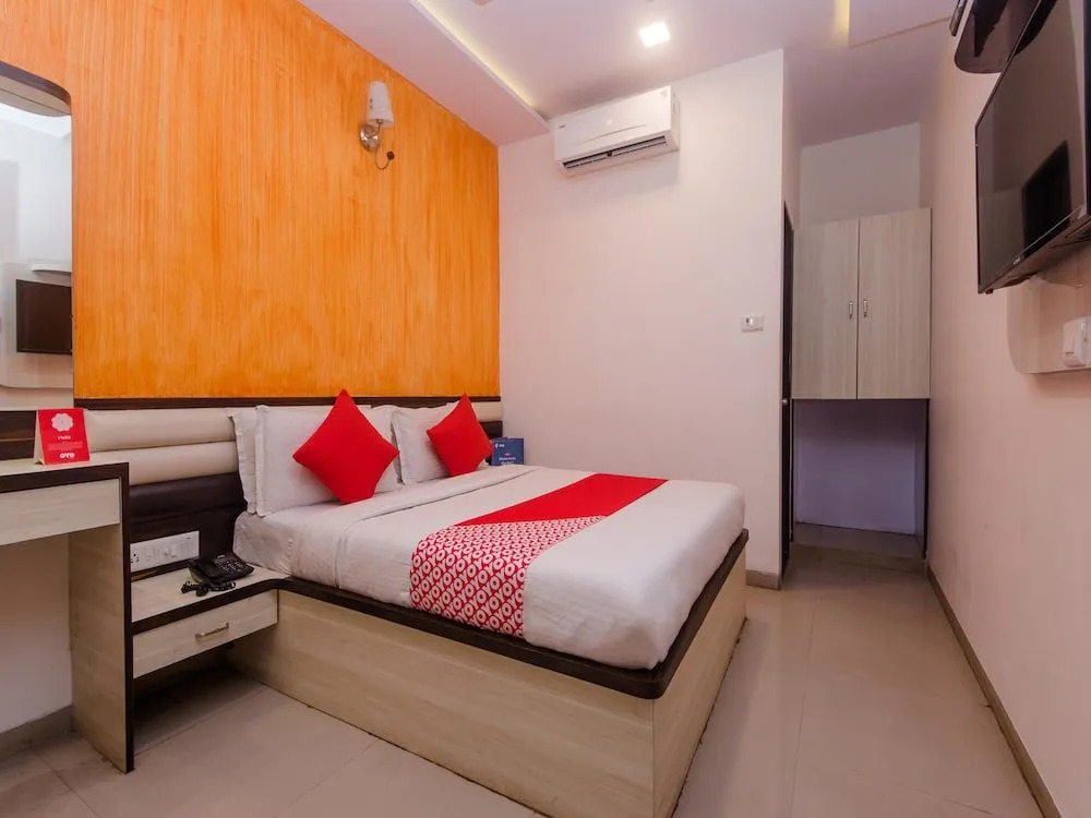 OYO 7879 Golden Tulipz Boutique Hotel