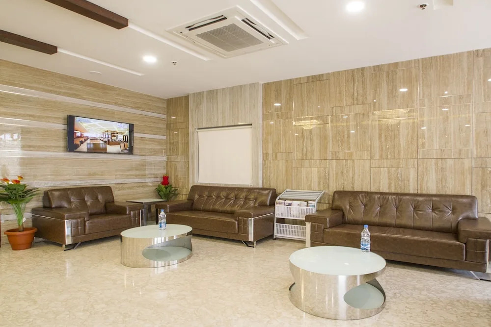 OYO 10127 SVM Grand Uppal