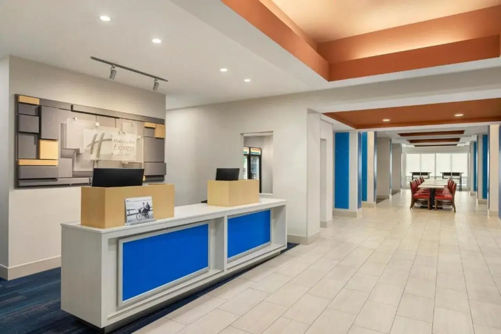 Holiday Inn Express Hotel & Suites Fort Myers East - The Forum by IHG