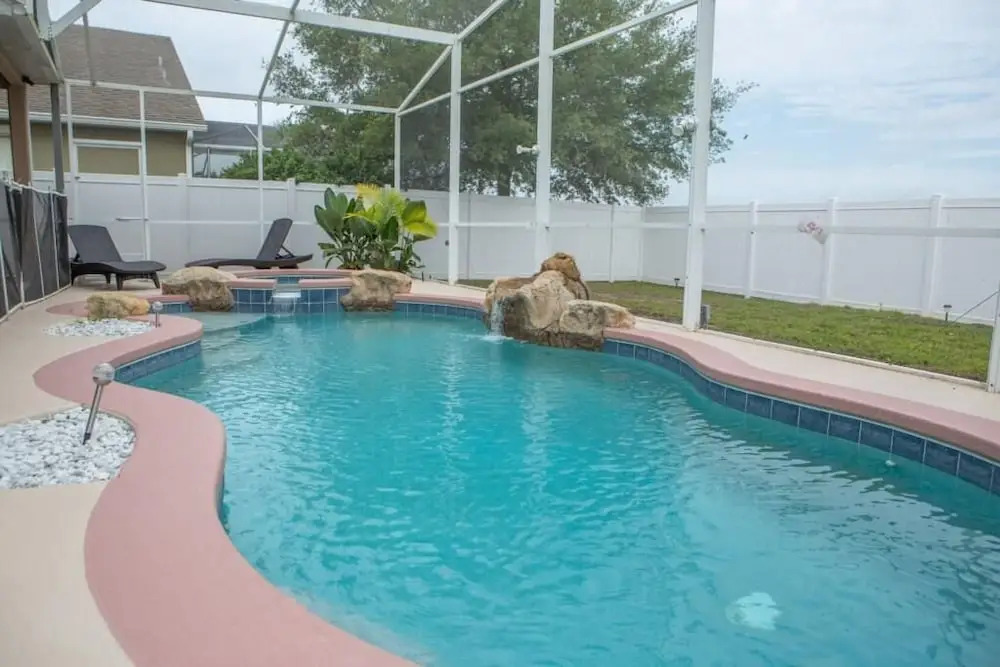 Perfect For Your Family! 4 Bedroom Villa by Redawning