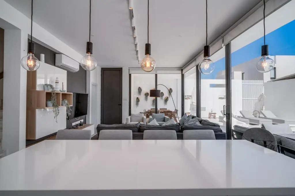 SunnyVillas: 3BR New Villa☆Private Pool in Pernera - White Swan