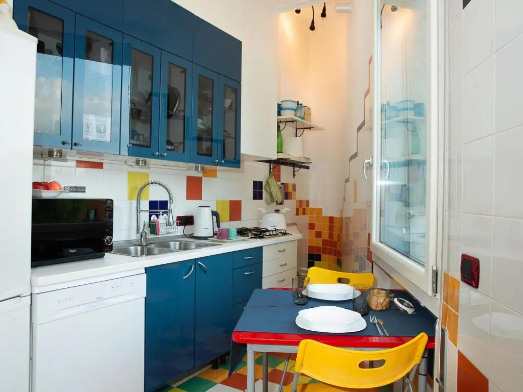 Room In Roma Isole