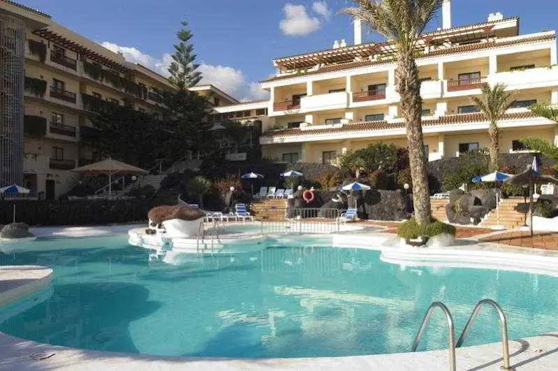 H10 Costa Salinas