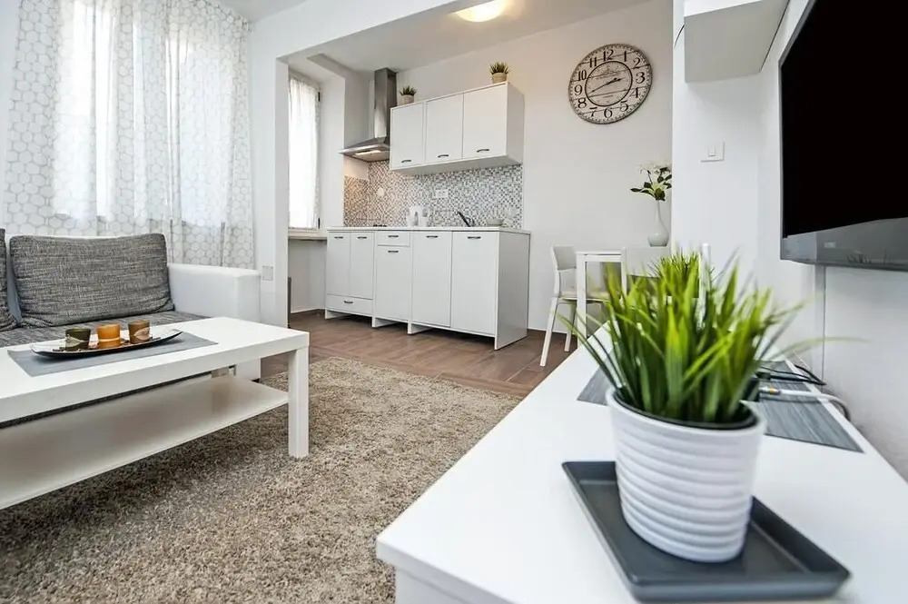 Apartments Elias