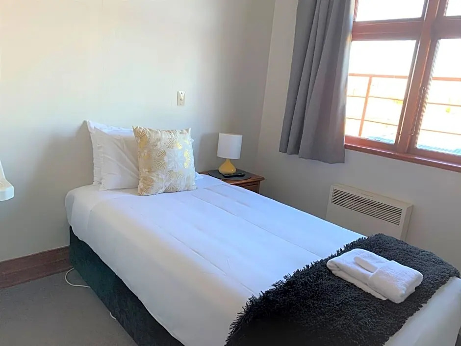 Ranfurly Hotel