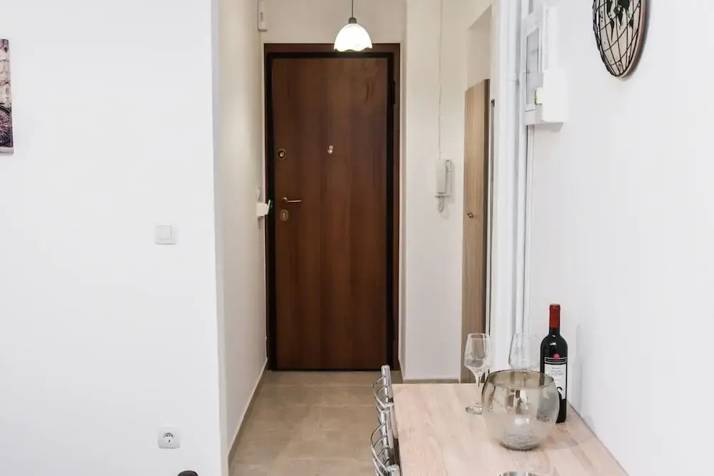 Central Modern Fully Equipped Double Bed Studio