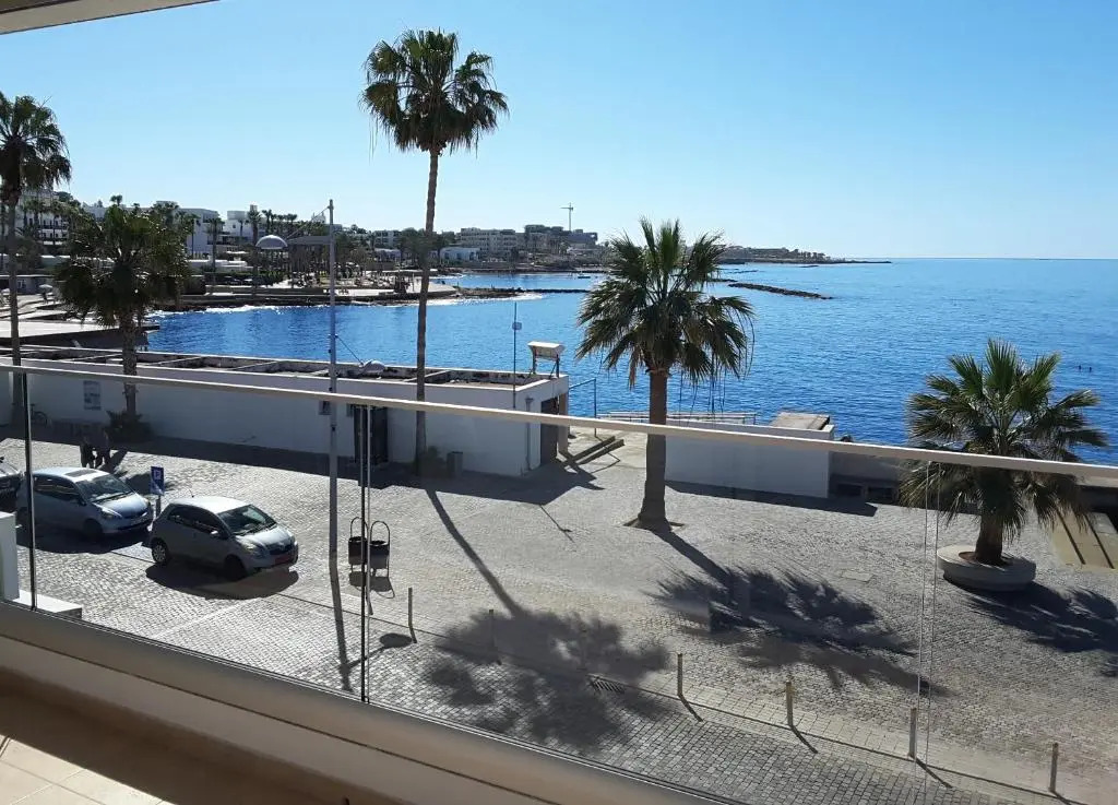 Lighthouse by the Sea Lovely 2Bdr Apartment