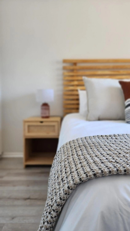Sunny 2 bedroom apartment in Blouberg Beachfront