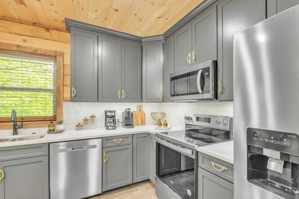 Er62 - Smoky Splash Getaway 3 Bedroom Cabin