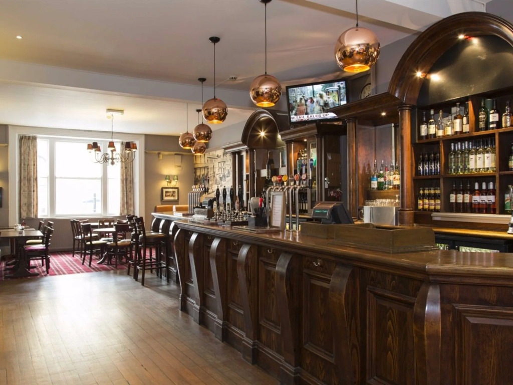 George Hotel & Granary