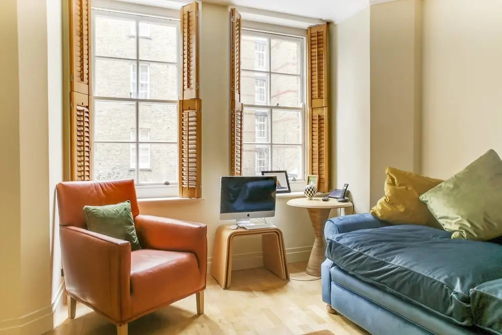 Bright Spacious 2BR Home Near Victoria