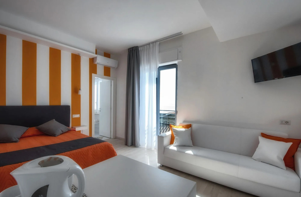 Sunset Rooms