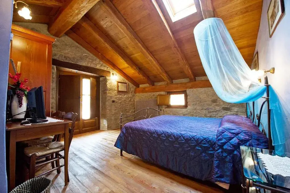 La Maison Des Vignerons Chambres DHotes B&B