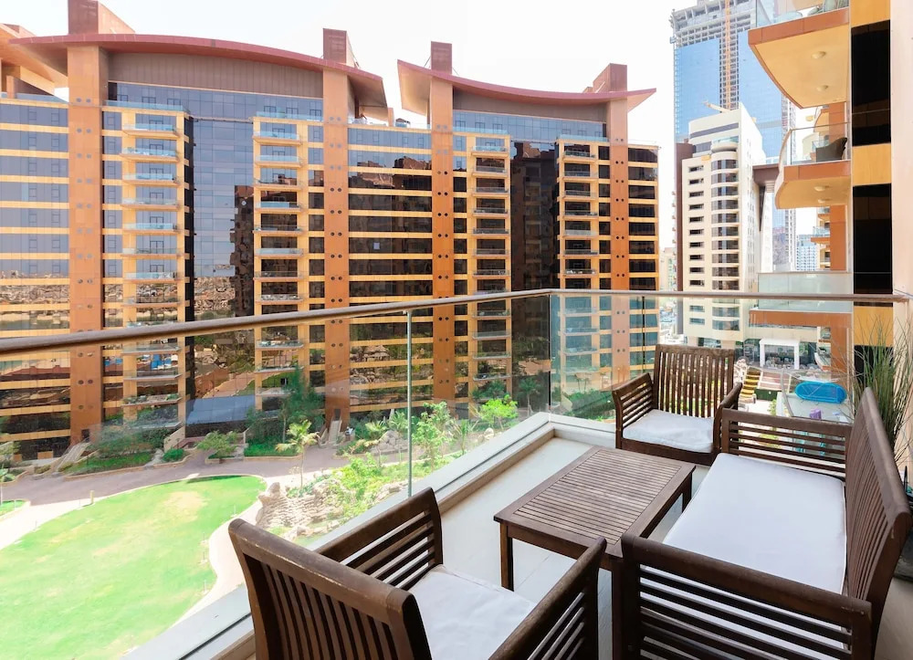 Tiara Residence - Ruby