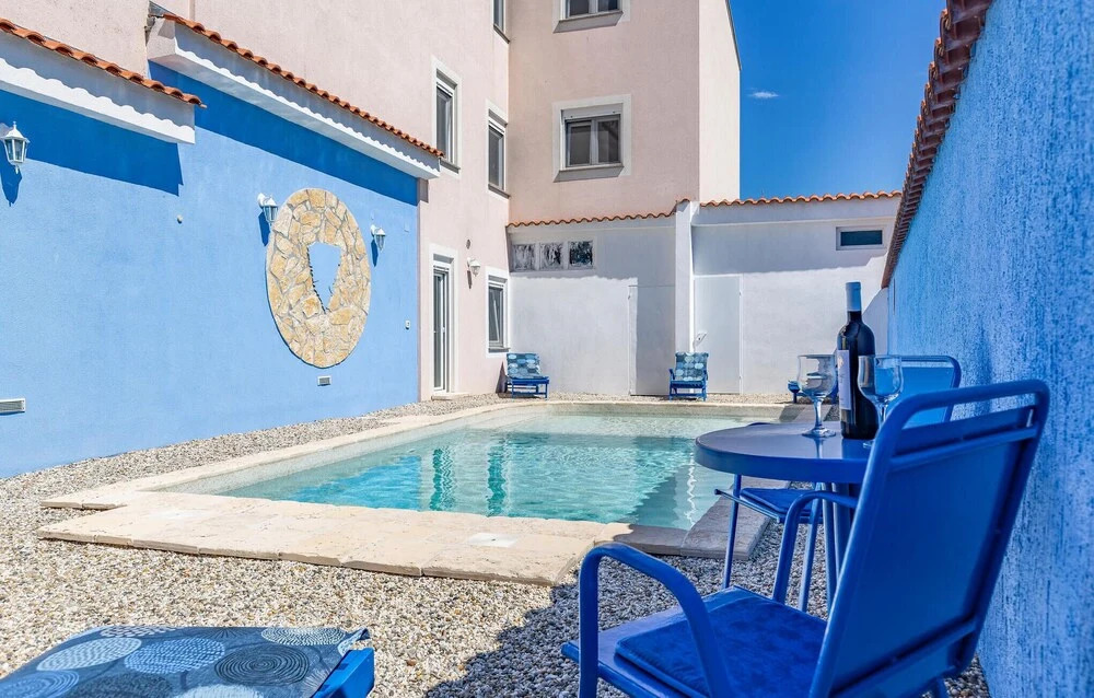 Amazing Home in Pomer With Wifi and 6 Bedrooms