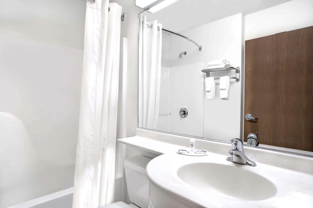 Microtel Inn & Suites by Wyndham Mankato