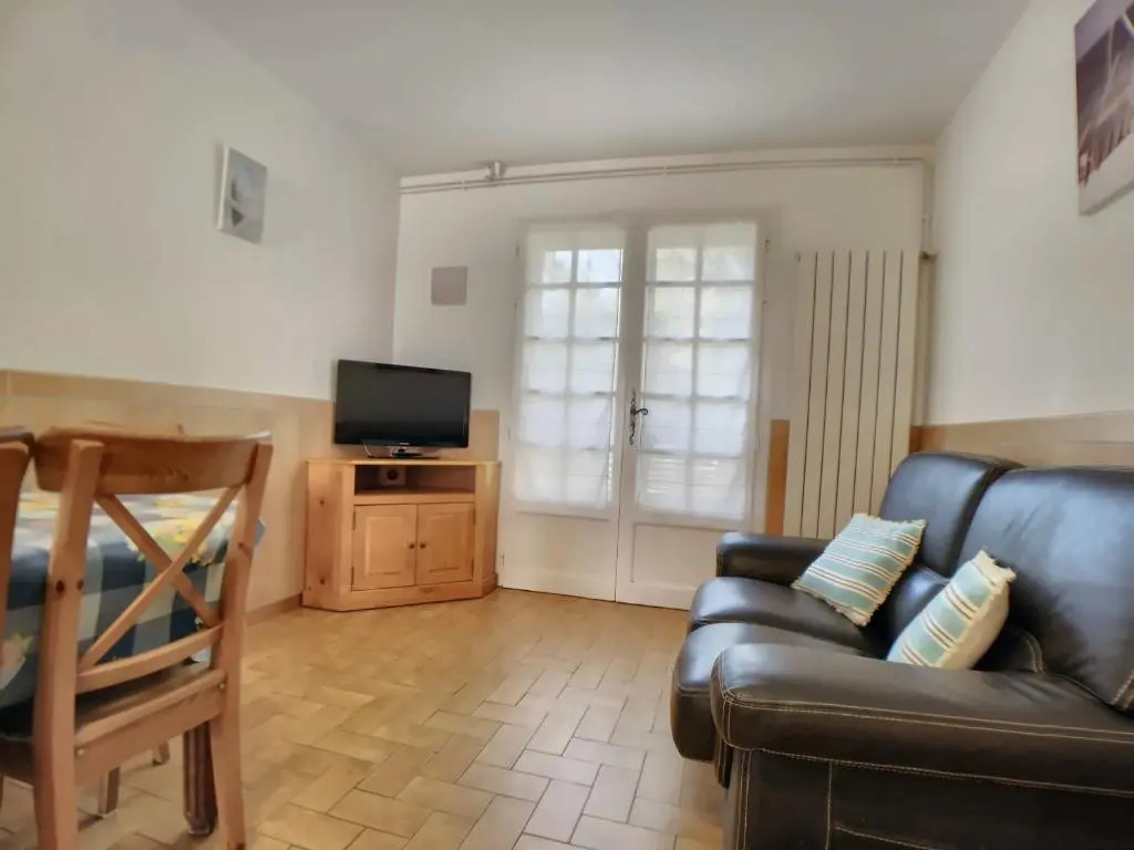 Appartement Saintes-Maries-de-la-Mer, 2 pièces, 6 personnes - FR-1-475-23