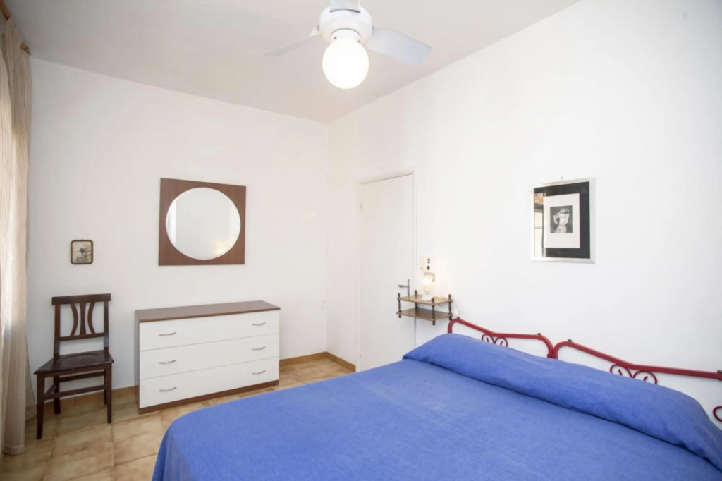 Four-room Scaglieri apartment 25 meters from the beach with private parking space-QUADRI SCAGLIERI