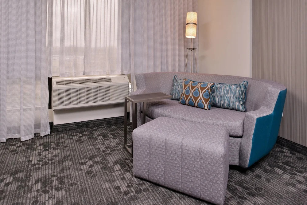 Courtyard by Marriott Edina Bloomington