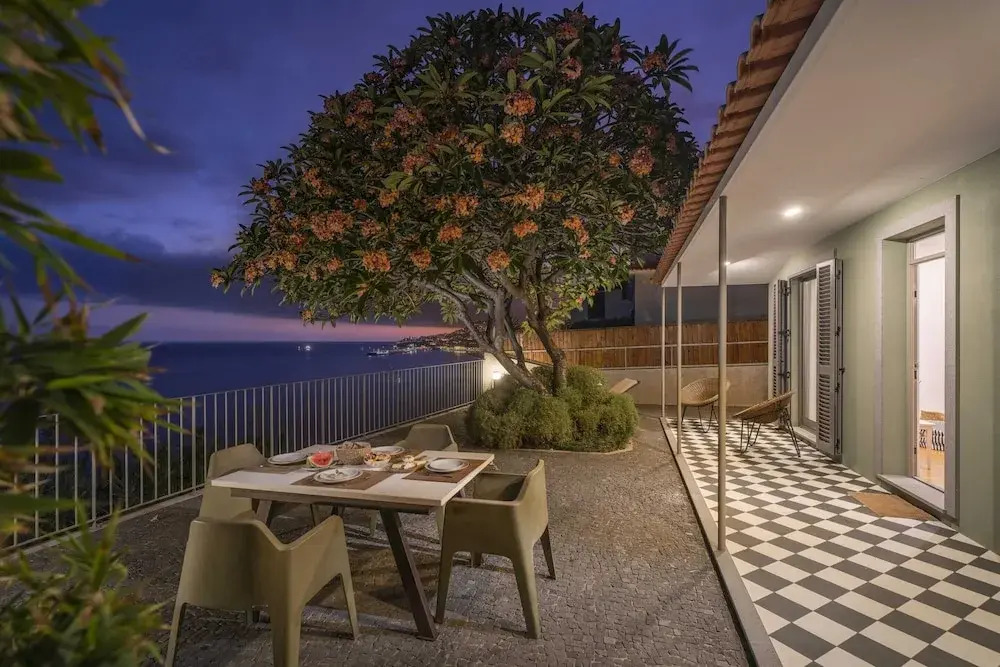 House by the Sea, With Harbor View - Lazareto Mar