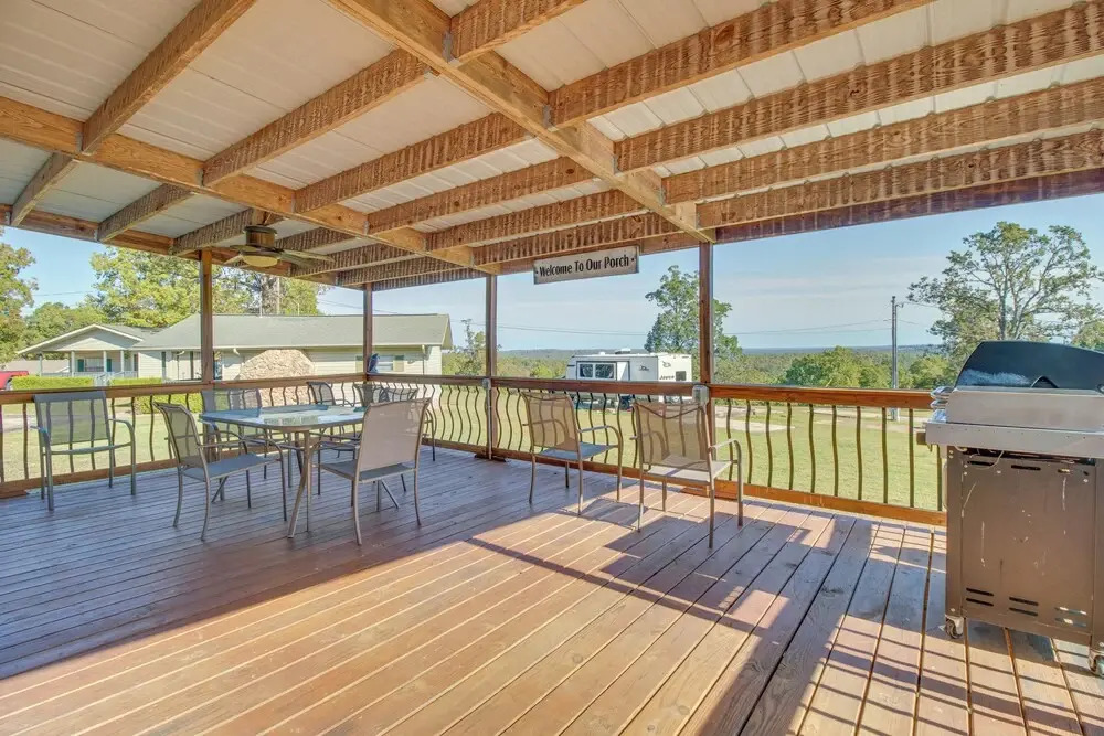 Lake-view Getaway w/ Grill in Mountain Home!
