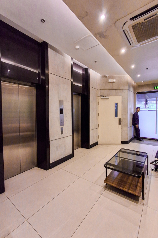 Milton Hotel Makati