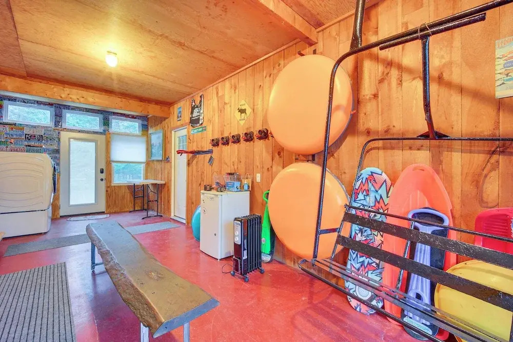 Bromley Mtn Outdoor Hub! Family Gem w/ Game Room