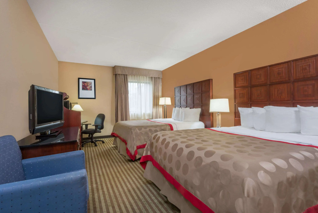 Ramada by Wyndham Columbus North