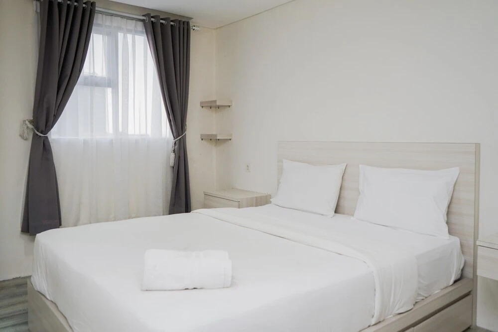 Warm And Cozy Studio Bintaro Icon Apartment