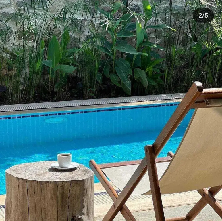 Seki̇z Oda Otel