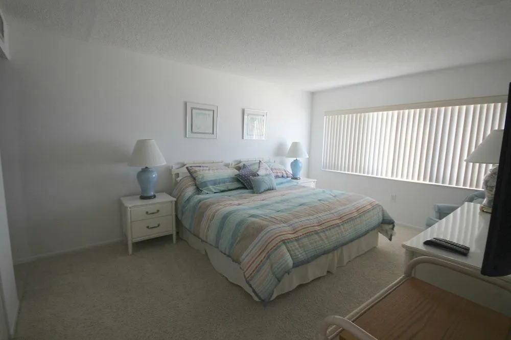 Strandview #304