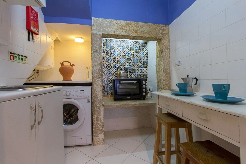 Principe Real III by Homing