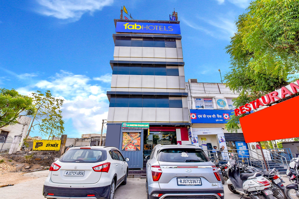 FabHotel Dosa Plaza