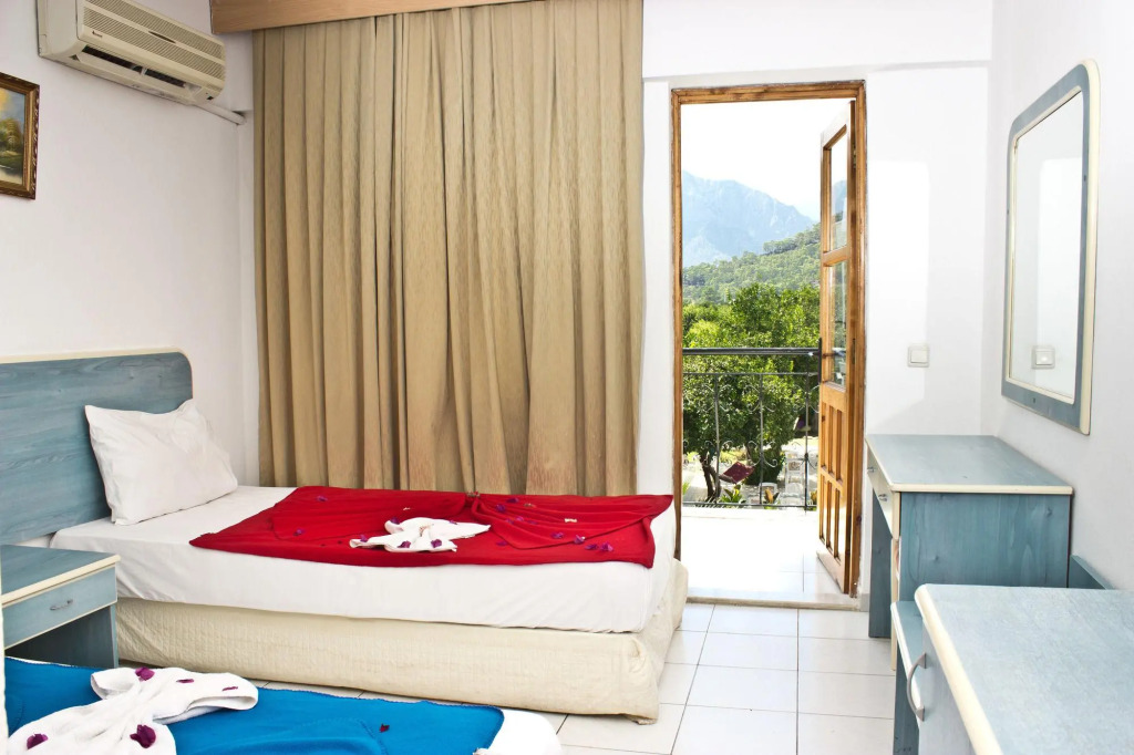 Ares Hotel