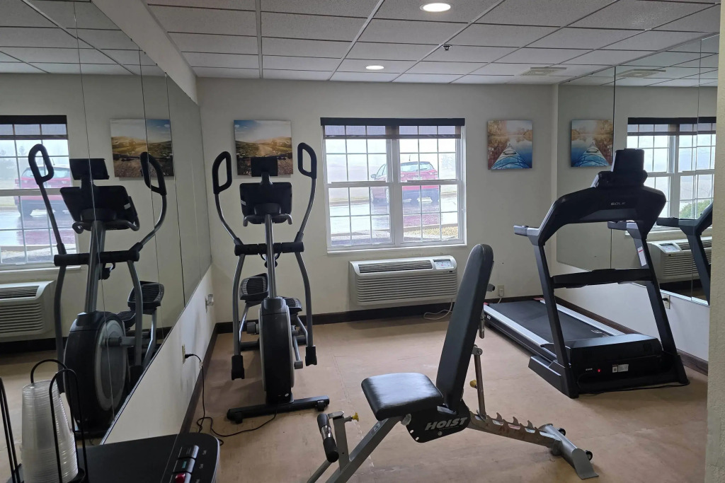 Comfort Inn & Suites Grafton-Cedarburg
