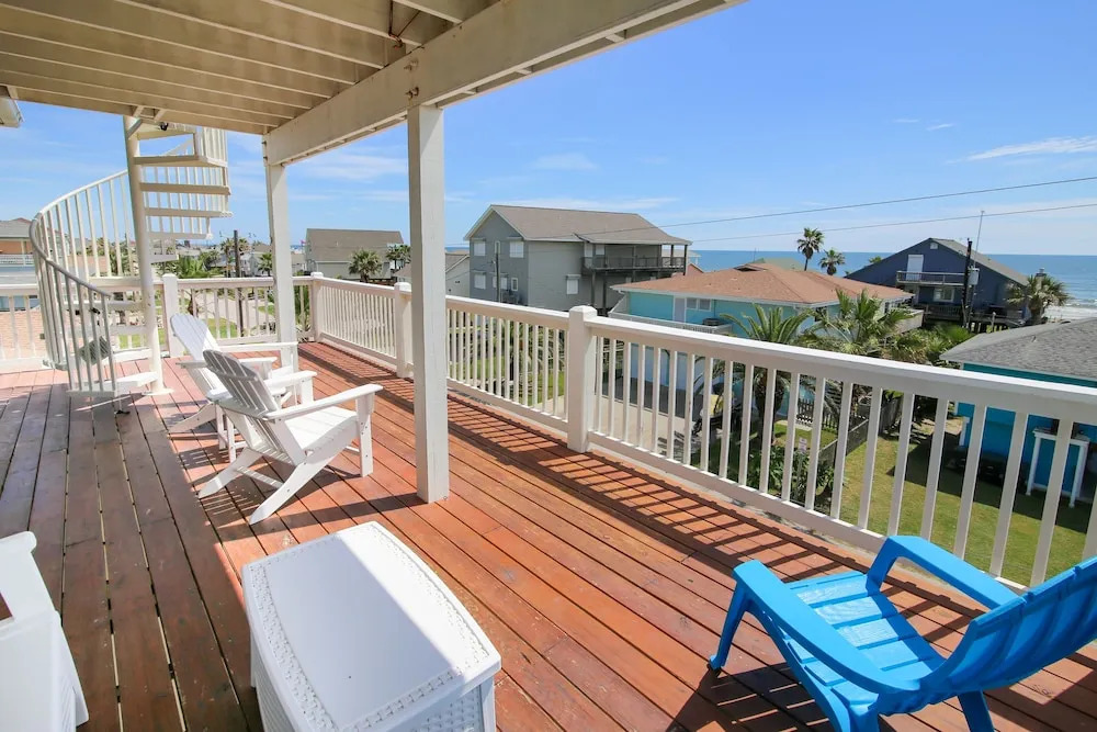 The Ocean Aire 3 Bedroom Home