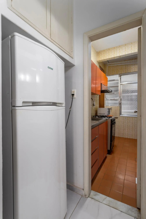 700m from the beach in Copacabana | BR403 Z4