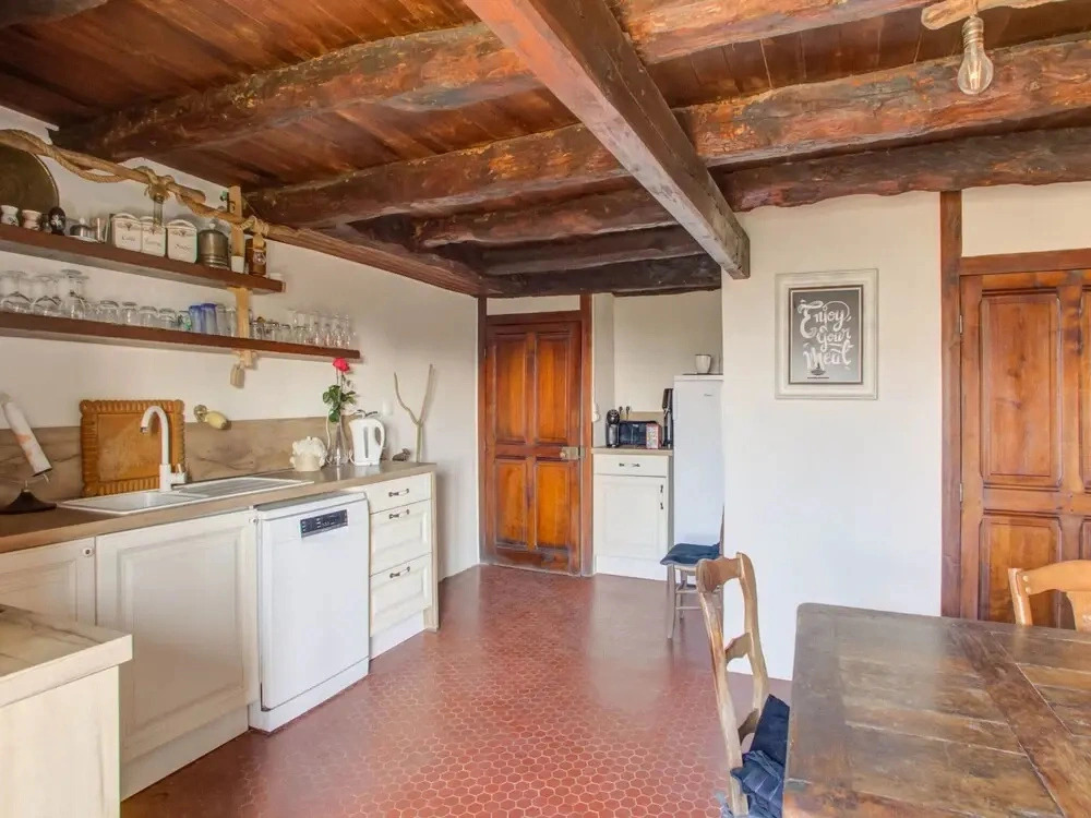 Cozy Vacation Home in Nouvelle-aquitaine
