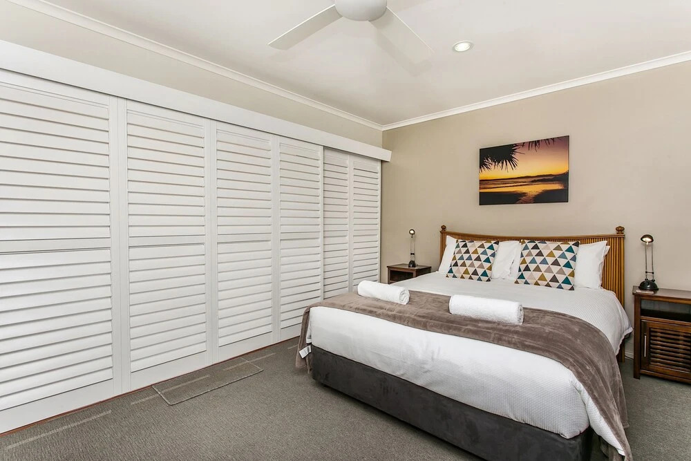 7 James Cook Apartments