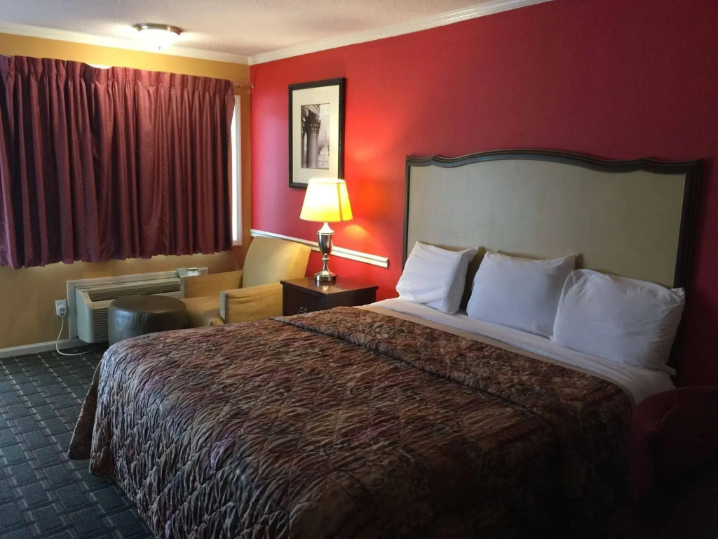 Greenwood Inn