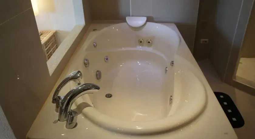 VT 2 Serviced Apartment