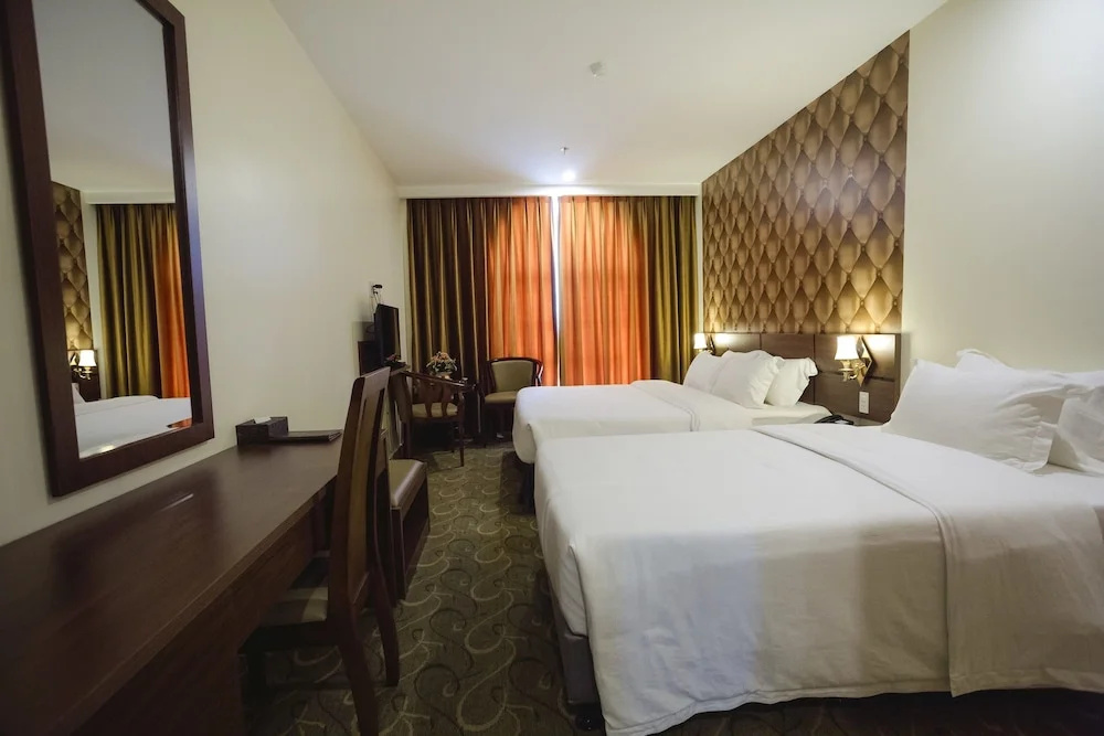 3MG Lakeside Hotel