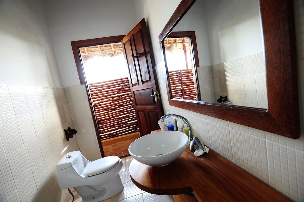 Beachfront Villa Hideaway ZanzibarHouses