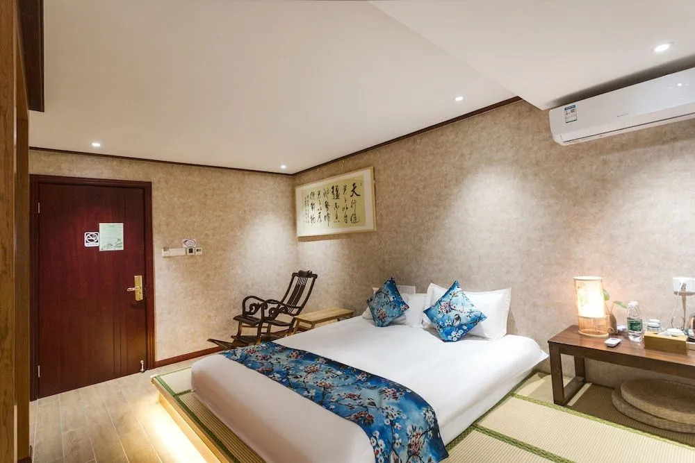 Suzhou Jade Snow Lodge